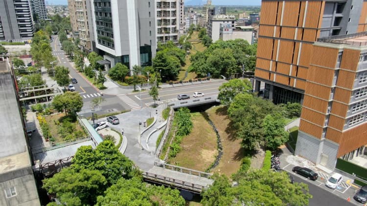 綠野溪広場